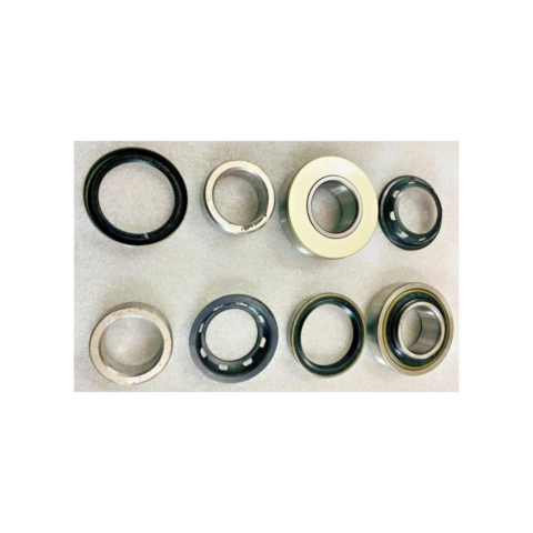 Fits Suzuki Samurai '85-95' Rear Axle Bearing / Oil Seal Repair Kit (RH / LH)